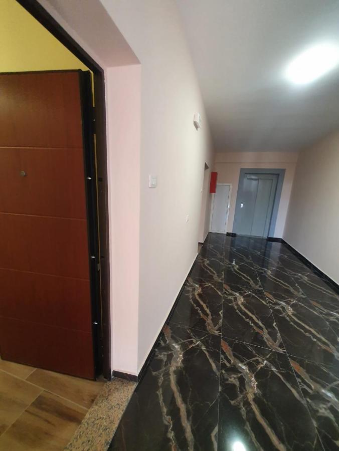 Milenium Apartment Shengjin
